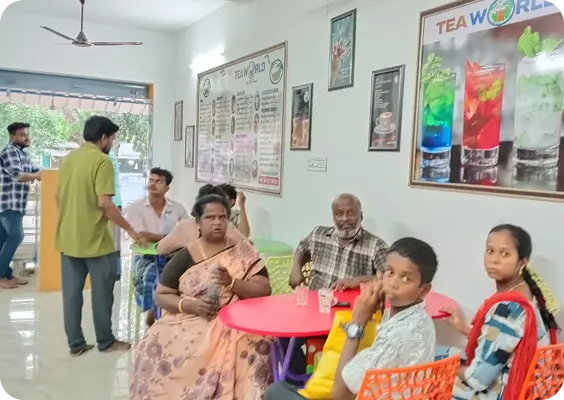 Franchise partner receiving award